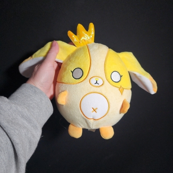 Krew District Gold Mini Squishy - Picture 2 of 5